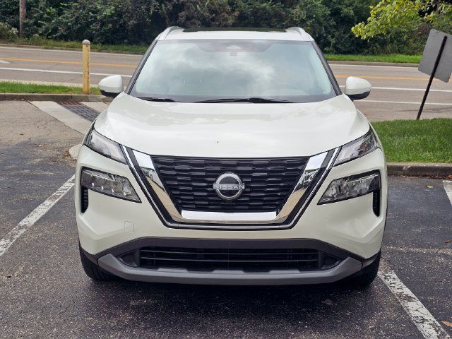 Used 2023 Nissan Rogue SV w/ SV Premium Package AWD/4WD image 2