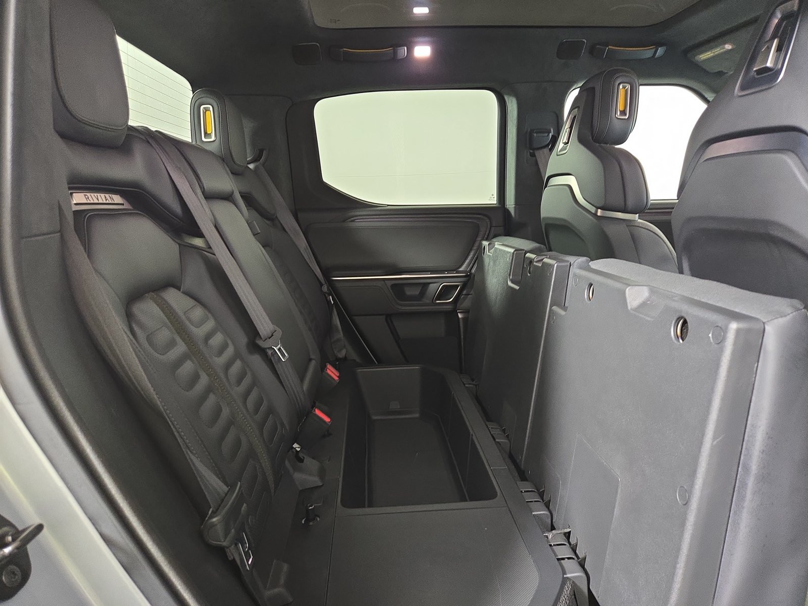 Used 2023 Rivian R1T Adventure Dual AWD/4WD image 24