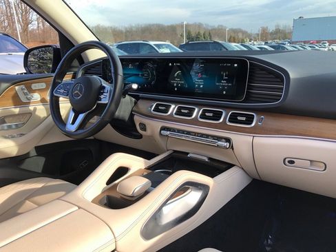 Used 2022 Mercedes-Benz GLE 350 4MATIC w/ Premium Package image 18