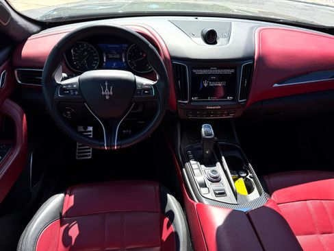 Used 2020 Maserati Levante S GranSport image 10