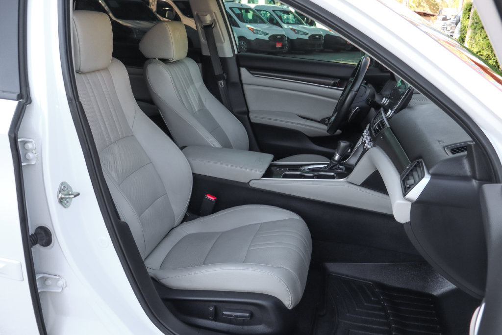 Used 2018 Honda Accord Touring image 43