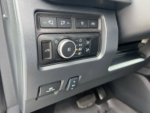 Used 2024 Ford F250 Platinum w/ Tremor Off-Road Package image 21