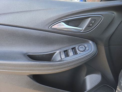 Used 2022 Buick Encore GX Preferred w/ Sport Touring Package image 16