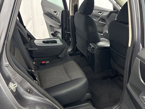 Used 2017 Nissan Rogue S image 26