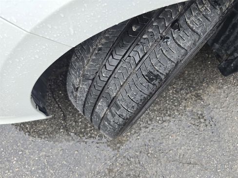 Used 2025 Honda Civic Sport image 28