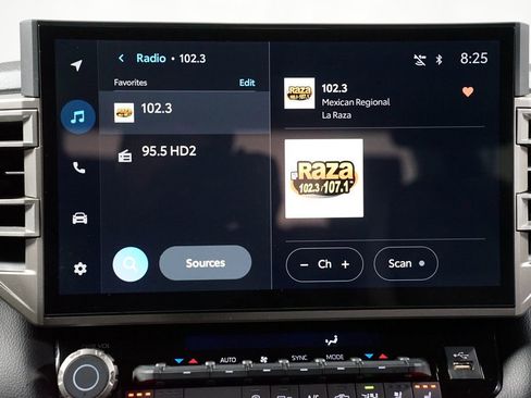 Used 2025 Toyota Tundra Limited image 19