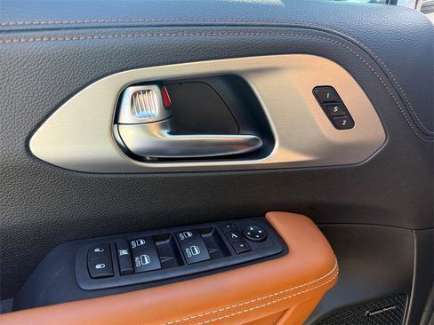 New 2026 Chrysler Pacifica Pinnacle image 19