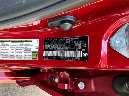 Used 2025 Toyota Corolla LE FWD image 34
