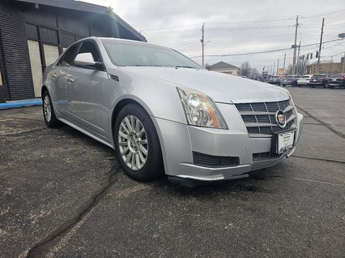 Used 2010 Cadillac CTS Luxury image 3