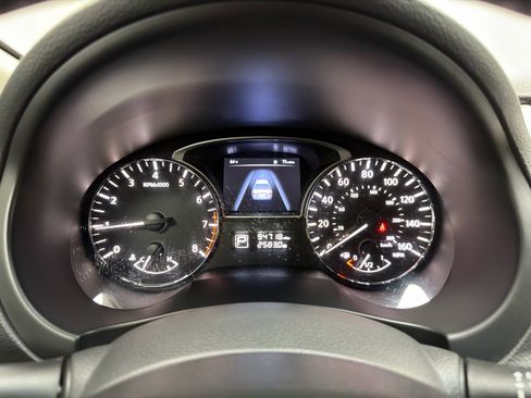 Used 2015 Nissan Altima 2.5 SV w/ Convenience Package image 19