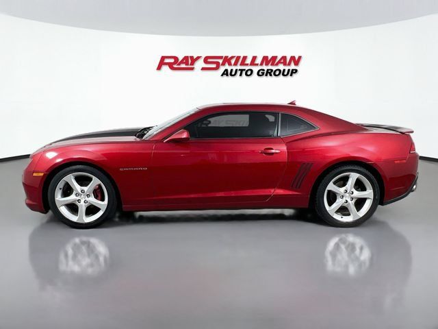 Used 2015 Chevrolet Camaro LT w/ RS Package RWD image 2