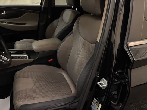 Used 2020 Hyundai Santa Fe SE image 12