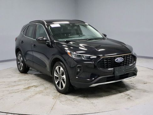 Certified 2024 Ford Escape Platinum image 1