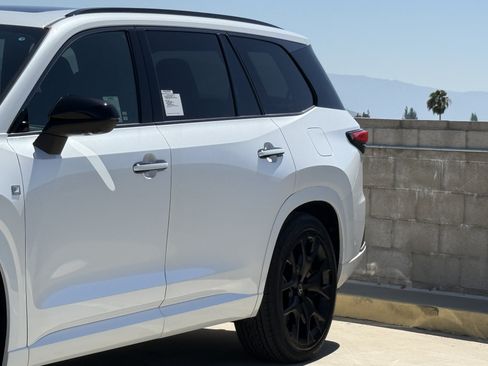New 2026 Lexus TX 350 AWD image 9