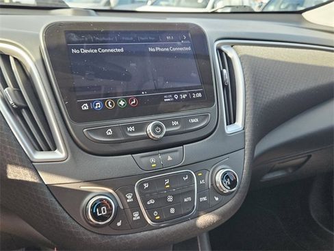 Used 2022 Chevrolet Malibu LT image 20