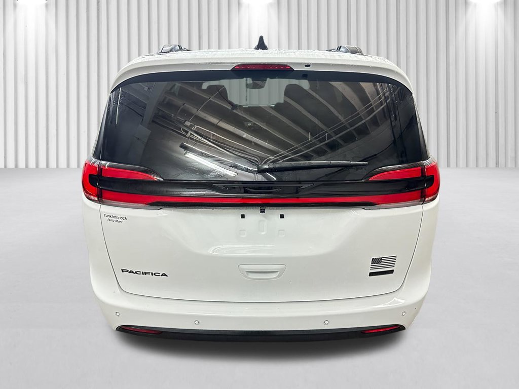 New 2027 Chrysler Pacifica Select AWD/4WD image 6