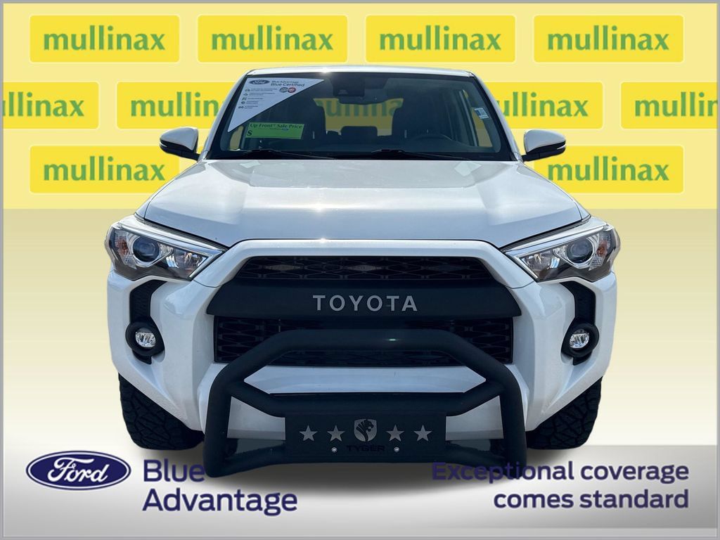 Used 2022 Toyota 4Runner SR5 Premium w/ Moonroof Package RWD image 12