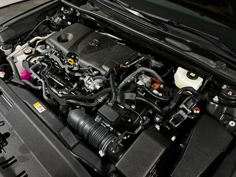 Certified 2025 Toyota Camry LE image 11