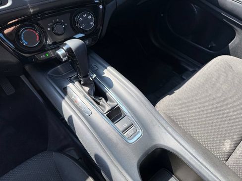 Used 2016 Honda HR-V LX image 13