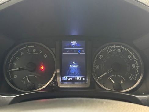 Used 2017 Toyota Tacoma TRD Pro AWD/4WD image 9