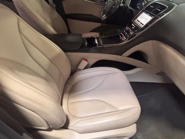 Used 2019 Lincoln Nautilus Select w/ Cargo Utility Package FWD image 25