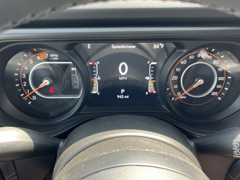 Used 2025 Jeep Wrangler Unlimited Rubicon w/ Safety Group AWD/4WD image 29