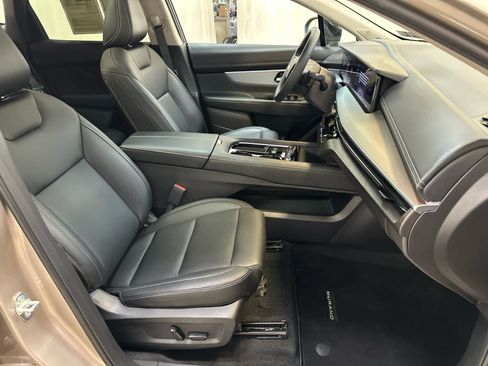 Certified 2025 Nissan Murano SL AWD/4WD image 14