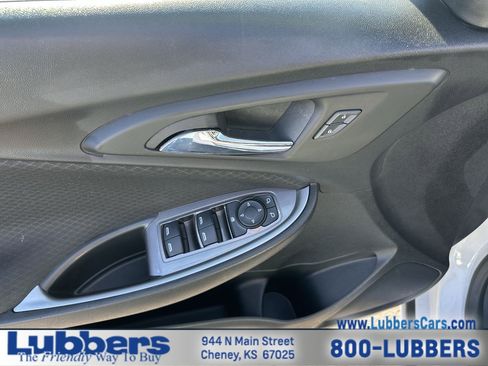 Used 2023 Chevrolet Malibu LT image 13