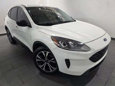 Used 2022 Ford Escape SE w/ SE Sport Appearance Package FWD image 7