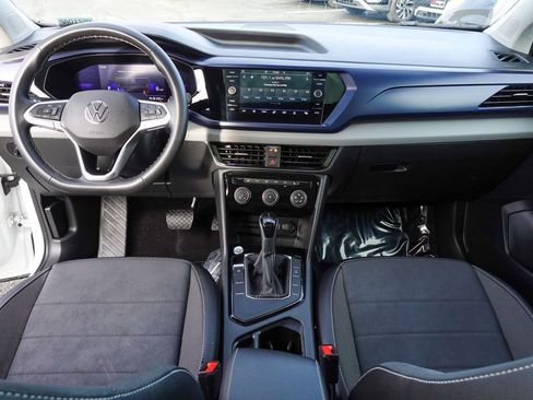 Used 2023 Volkswagen Taos SE w/ Panoramic Sunroof Package image 27