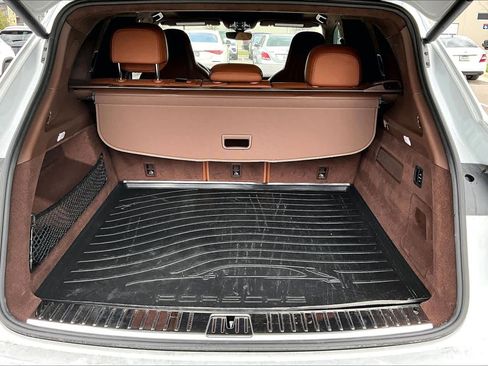 Used 2023 Porsche Cayenne Turbo image 10