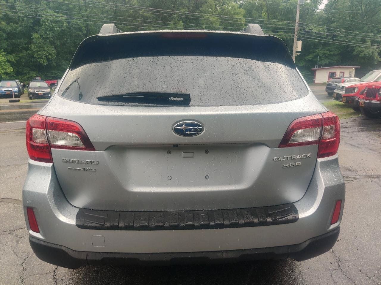 Used 2015 Subaru Outback 3.6R Limited AWD/4WD image 5