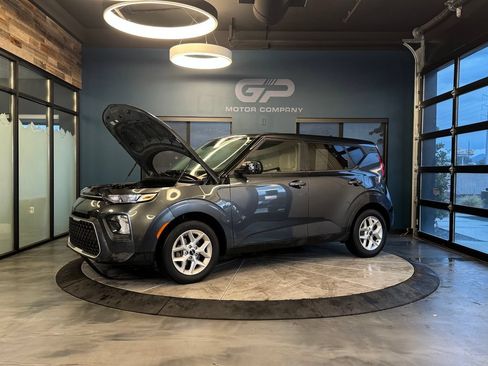 Used 2022 Kia Soul LX w/ Technology Package FWD image 24
