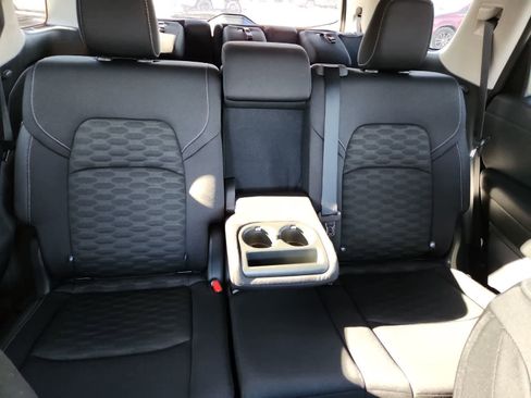 Used 2024 Nissan Pathfinder SV w/ Black Appearance Package image 20