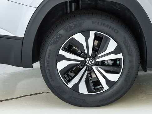 New 2026 Volkswagen Atlas SE image 13