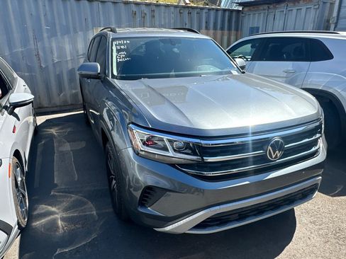 Certified 2023 Volkswagen Atlas SE image 2