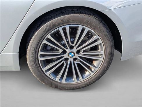 Used 2019 BMW 530i w/ Convenience Package image 23