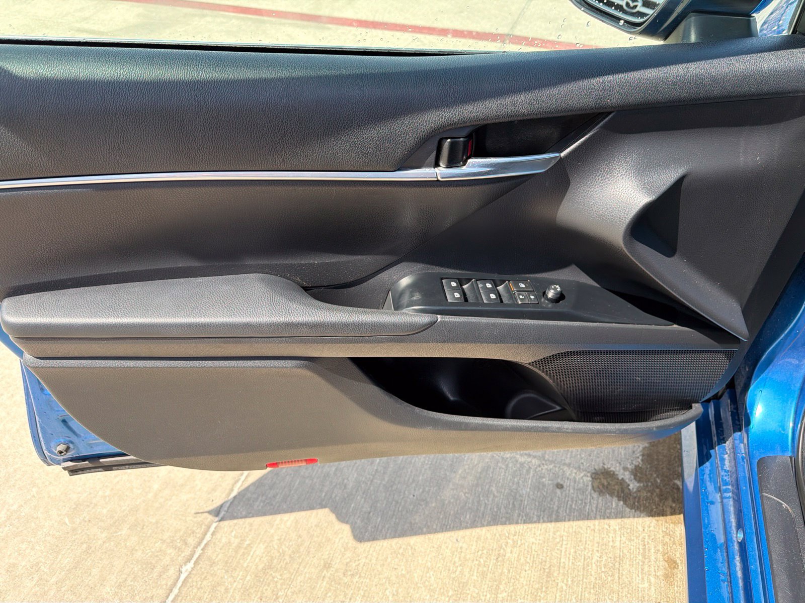 Used 2020 Toyota Camry LE FWD image 12