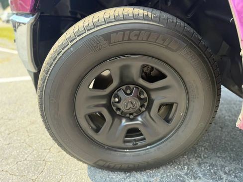 Used 2020 RAM 1500 Big Horn AWD/4WD image 19