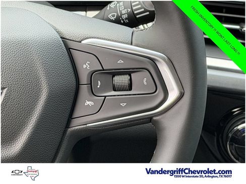 New 2026 Chevrolet Trax ACTIV w/ Sunroof Package FWD image 15