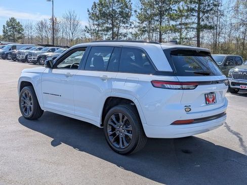 New 2026 Jeep Grand Cherokee Limited AWD/4WD image 6