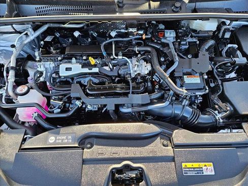 Used 2024 Toyota Prius LE FWD image 21