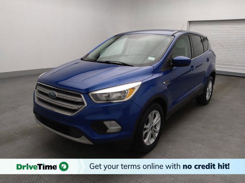 Used 2017 Ford Escape SE image 1