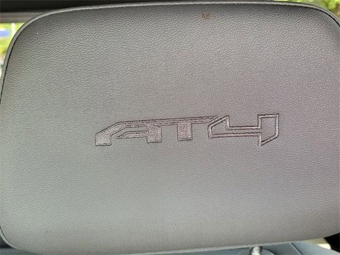 Used 2024 GMC Sierra 1500 AT4 w/ Technology Package image 21