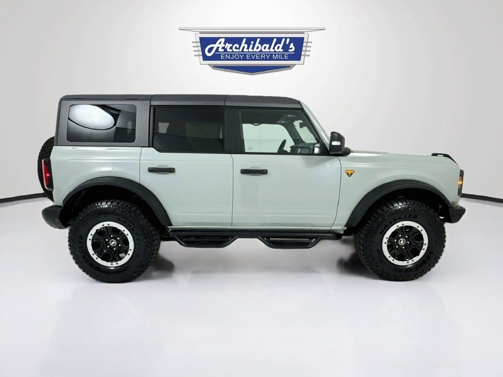 Used 2022 Ford Bronco Badlands AWD/4WD image 9