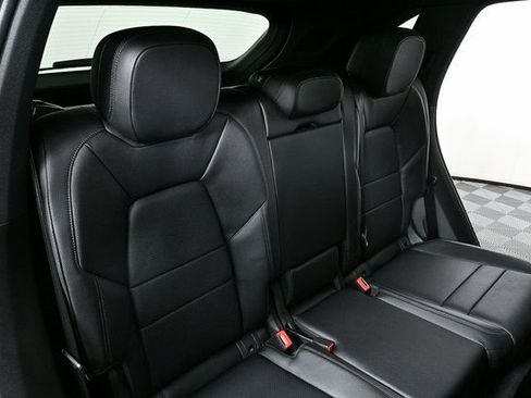 Certified 2025 Porsche Cayenne image 20