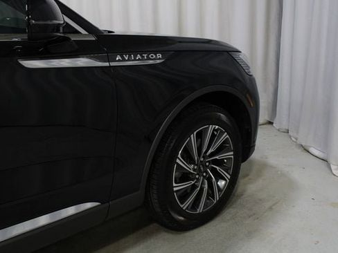 New 2026 Lincoln Aviator AWD image 27