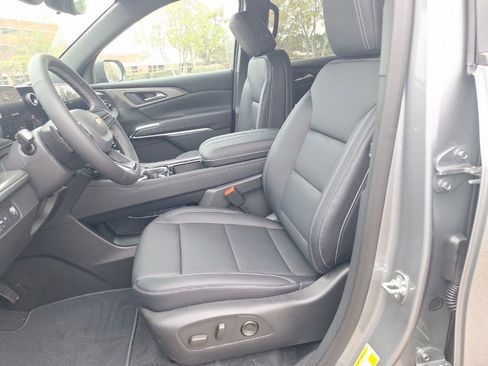 New 2026 Chevrolet Traverse LT w/ Driver Confidence Package image 17