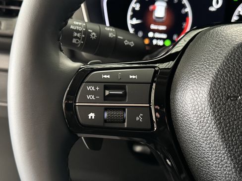 New 2025 Honda Pilot EX-L image 30