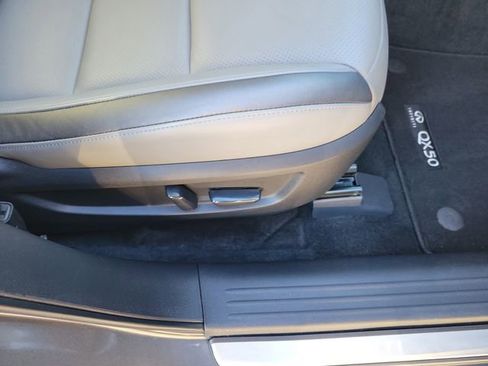 Used 2023 INFINITI QX50 Luxe image 38